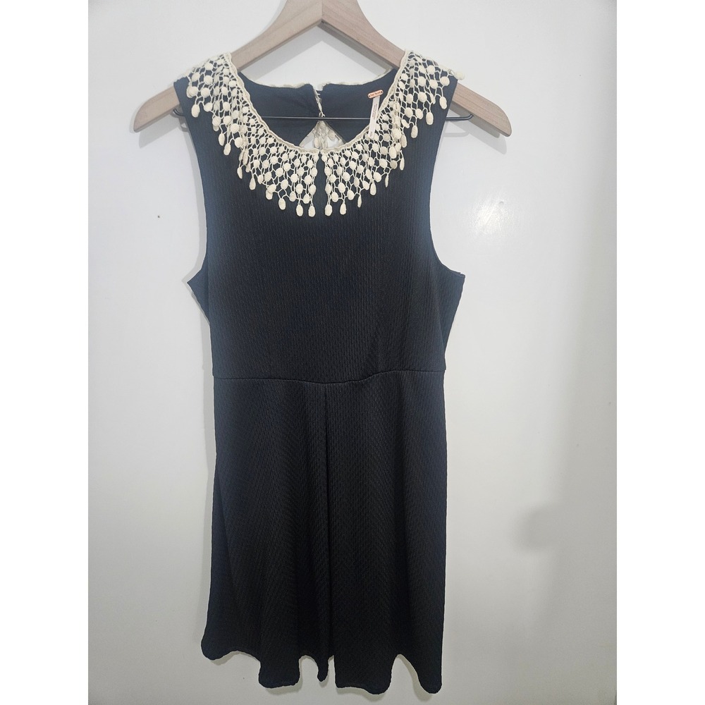 Free‎ People Black Textured Mini Dress Crochet Lace Collar Cutout Back Small S